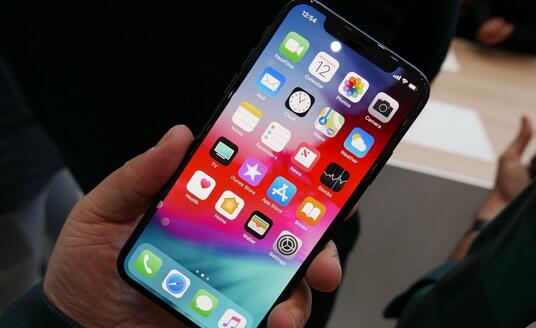 iPhone XR/XS屏幕怎么長亮？蘋果手機屏幕一直亮的設置方法