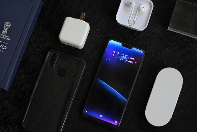 一向被友商莫名“進犯”的vivo，用心做自己，用實力說話！