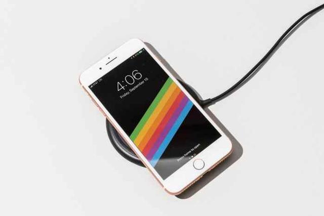 新iphone將至，三款iphone價格再度改寫，網友：買早了！