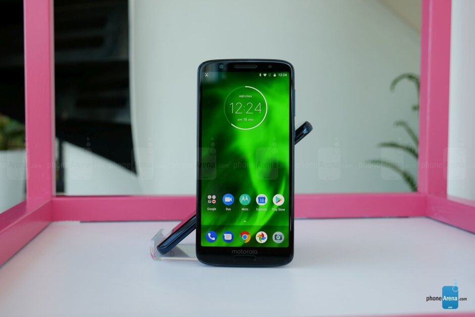 Moto G6 down 
