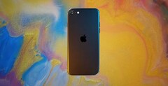 iPhone SE 2 傳聞 3月中旬發(fā)布日期得到證實(shí),關(guān)于蘋果下一款廉價(jià)智能手機(jī)的最新傳聞,其屏幕比iPhone 8更大