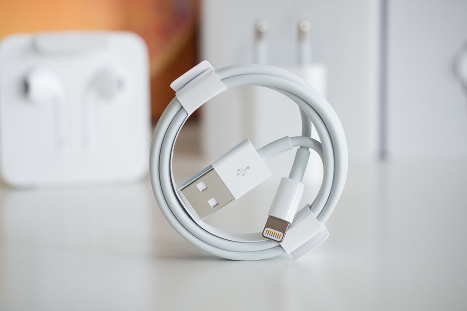 蘋果將跳過USB-C在iPhone 12/Pro 5G上的應用,明年將無端口