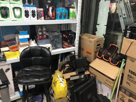 包頭青山區蘋果售后維修點:直信創鄴-包頭萬達店技術還行