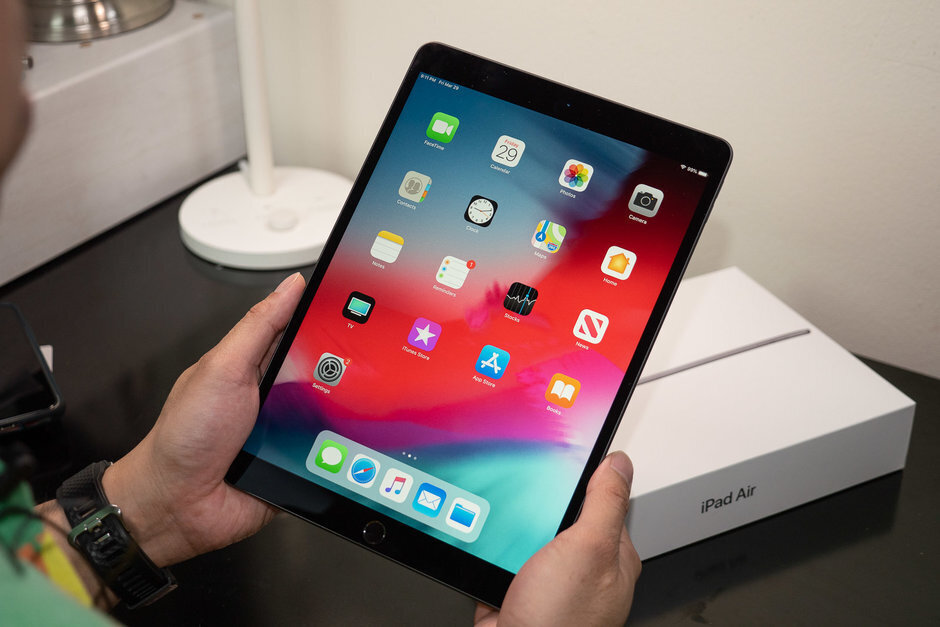 新款10.8英寸iPad和8.5英寸iPad Mini將配備20W內(nèi)盒充電器
