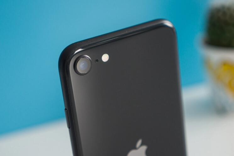 iPhone和iPad的設(shè)計團隊已經(jīng)為蘋果員工開發(fā)了口罩